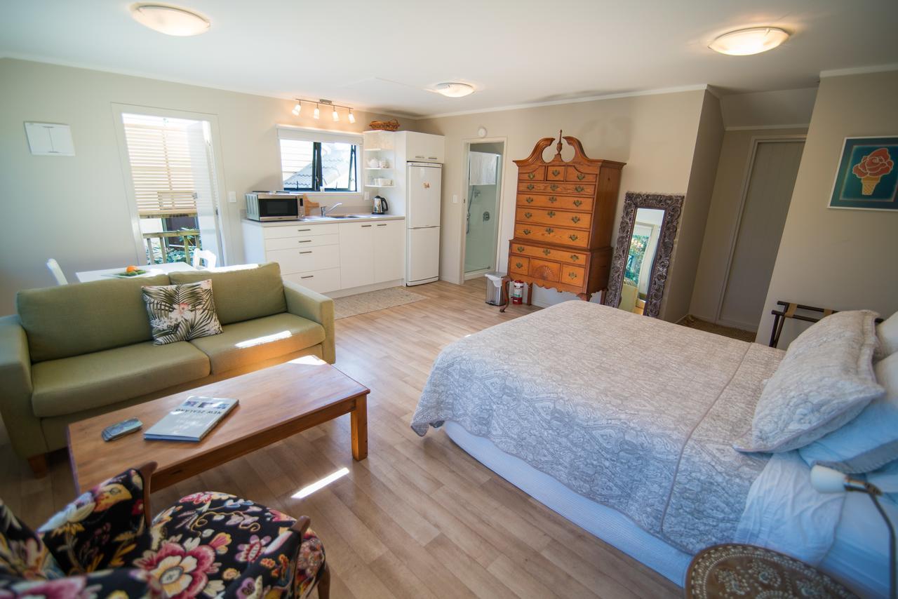 Terry And Cindy'S Bed And Breakfast Auckland Bagian luar foto
