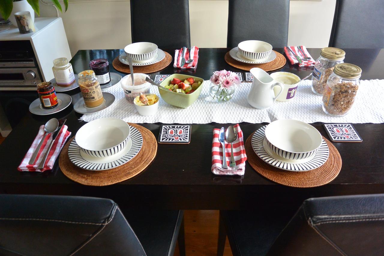 Terry And Cindy'S Bed And Breakfast Auckland Bagian luar foto